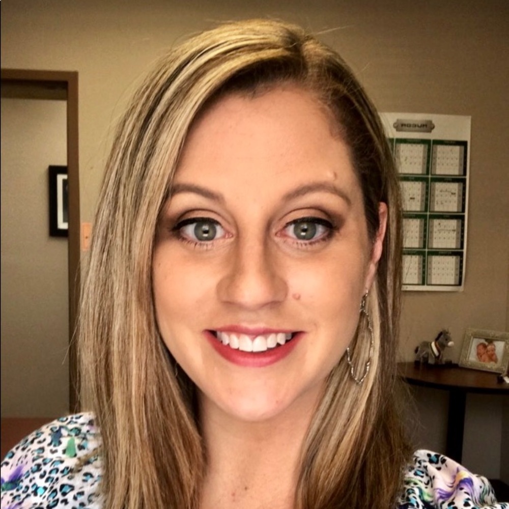 Meet your Posher, Stefanie